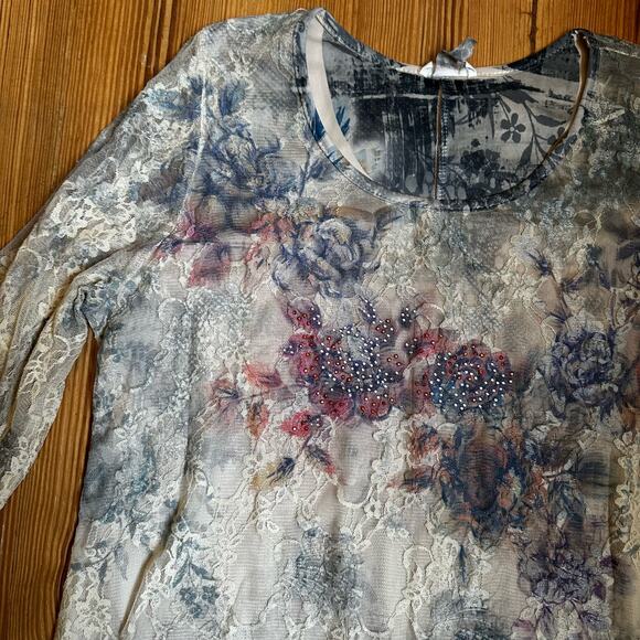 Brittany Black cream floral lace long sleeve whimsygoth tee shirt SIZE XL - Picture 2 of 5